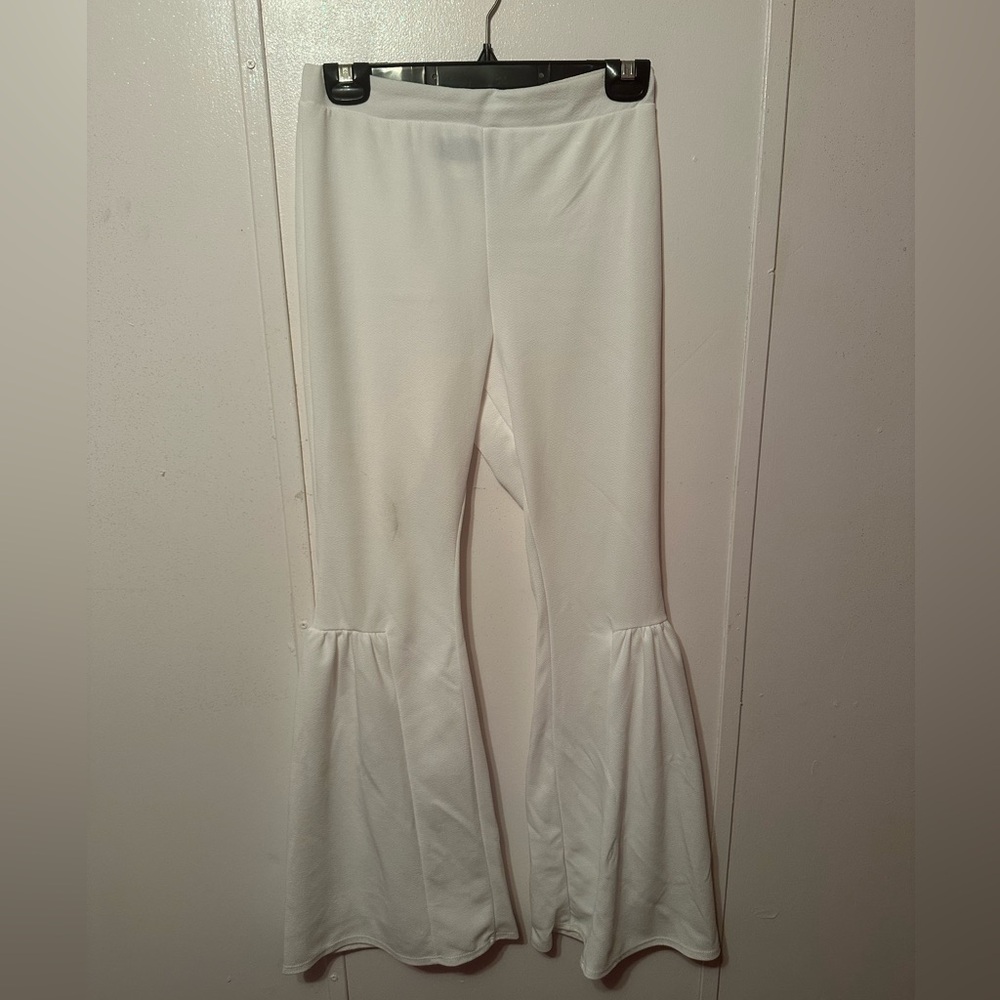 Dressy white wide leg pants. Size medium